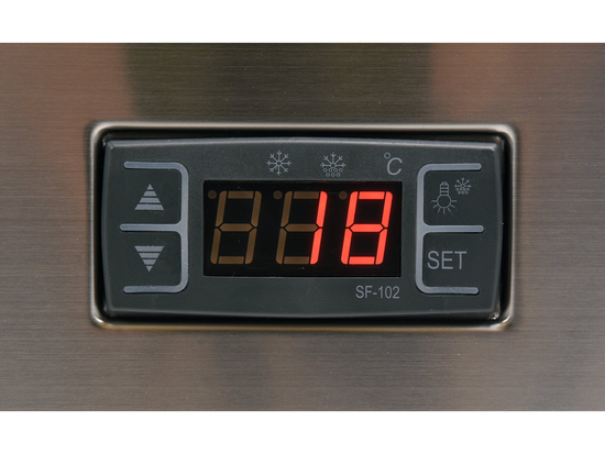 WITRYNA CHŁODNICZA 78L 43X39X98 CZARNA